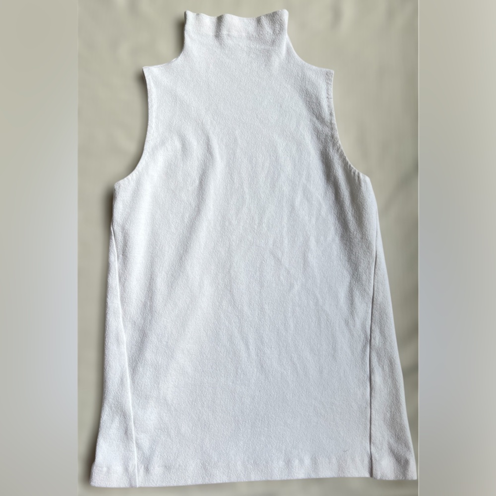 Club Mónaco white sleeveless Mock Neck Top